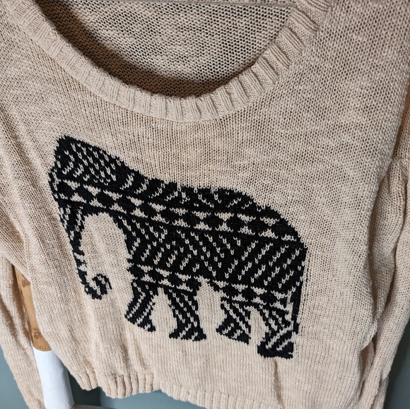MinkPink Pride of Place elephant sweater - Picture 4 of 6